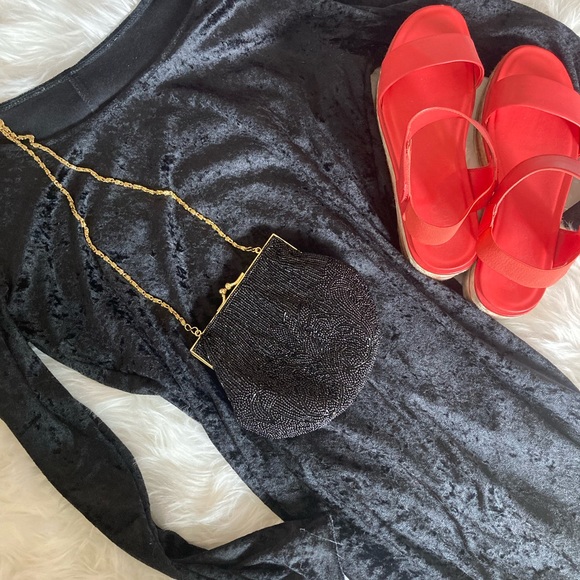 All That Jazz Velvet Dress - Picture 6 of 6